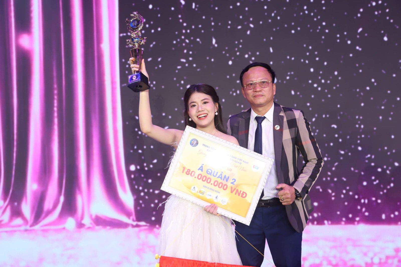 Á quân 2 Đậu Thị Huyền Thương: “Âm nhạc là nơi tôi được sống thật với cảm xúc của mình”